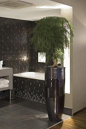 Glaze Round Tall Polystone Indoor Planter