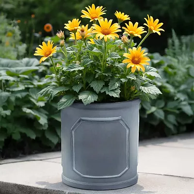 IDEALIST Chelsea Light Concrete Cylinder Garden Planter