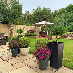 IDEALIST Lite Tall Tapered Contemporary Light Concrete Planter