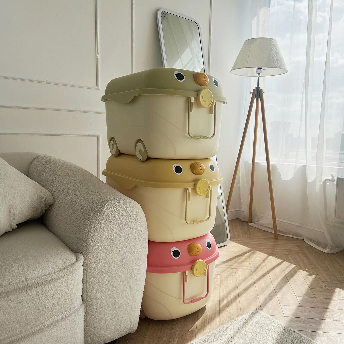 Toy Box for Toy Storage on Wheels with Lid by Froppi