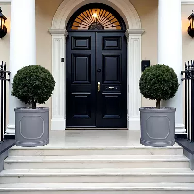 IDEALIST Chelsea Light Concrete Cylinder Garden Planter