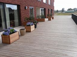 Sevilla Rhombus Outdoor Hardwood Trough Planter