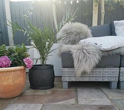 IDEALIST Lite Vertical Ribbed Vintage Style Barrel Round Planter