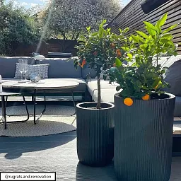 IDEALIST Lite Ribbed Cylinder Outdoor Planter