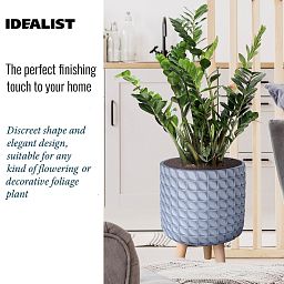 IDEALIST Lite Faceted Effect Planter on Legs