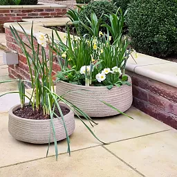 IDEALIST Lite Large Ribbed Light Concrete Bowl Planter