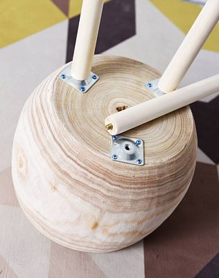 HORTICO TREND Wooden House Planter with Legs, Tall Indoor Plant Pot Stand with Waterproof Liner