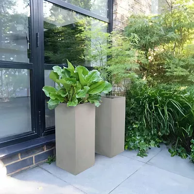 IDEALIST Lite Tall Square Contemporary Light Concrete Planter