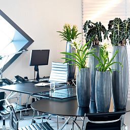 Lines Round Tall Polystone Indoor Planter