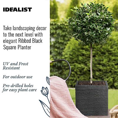 IDEALIST Lite Ribbed Light Concrete Square Planter