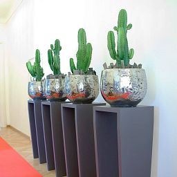 Luxury Ancient Chrome Round Polystone Indoor Planter