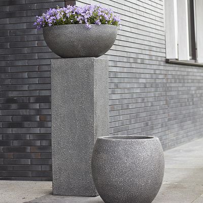 Composits Sebas Concrete Couple Round Planter Pot IN\OUT