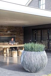 River Round Polystone Outdoor Planter