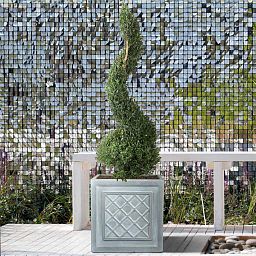 IDEALIST Lite Faux Lead Lattice Planter Light Concrete Square Box