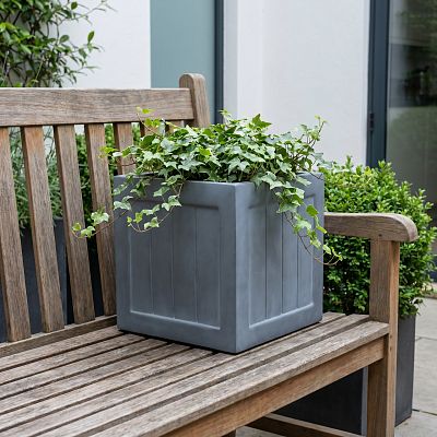 IDEALIST Regency Light Stone Square Garden Planter