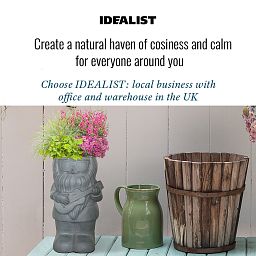 IDEALIST Lite Gnome with a Guitar Oval Plant Pot Outdoor