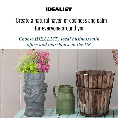 IDEALIST Lite Gnome with a Guitar Oval Plant Pot Outdoor