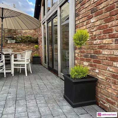 IDEALIST Lite Victorian Box Square Light Stone Outdoor Planter