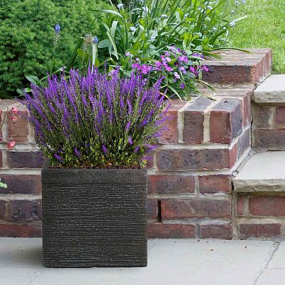 IDEALIST Lite Ribbed Light Concrete Square Planter