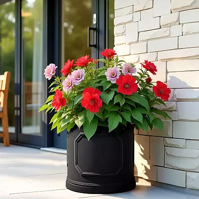 IDEALIST Chelsea Light Concrete Cylinder Garden Planter