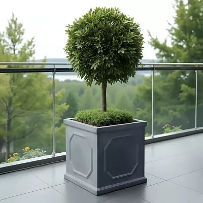 IDEALIST Lite Faux Lead Chelsea Box Square Light Concrete Planter
