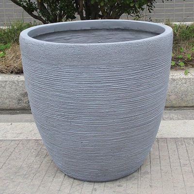 IDEALIST Lite Ribbed Light Concrete Egg Planter