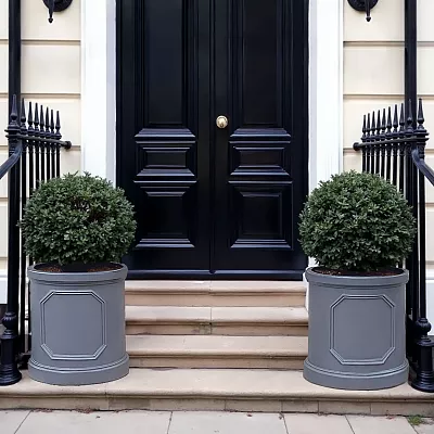 IDEALIST Chelsea Light Concrete Cylinder Garden Planter