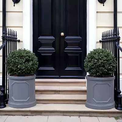 IDEALIST Chelsea Light Concrete Cylinder Garden Planter