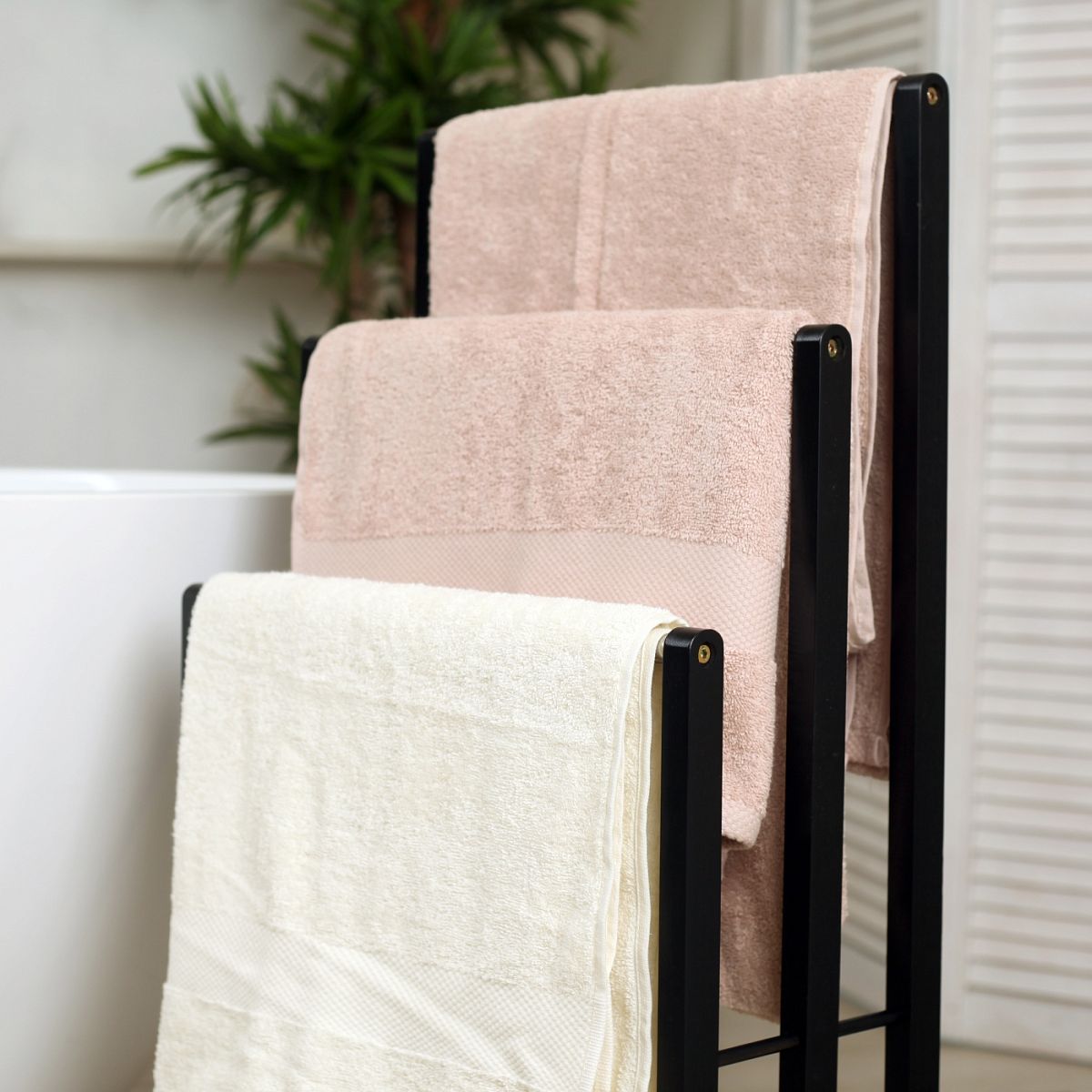 Froppi Bamboo Free Standing Towel Rack, Wooden Towel Holder and Ladder with 3 Bars